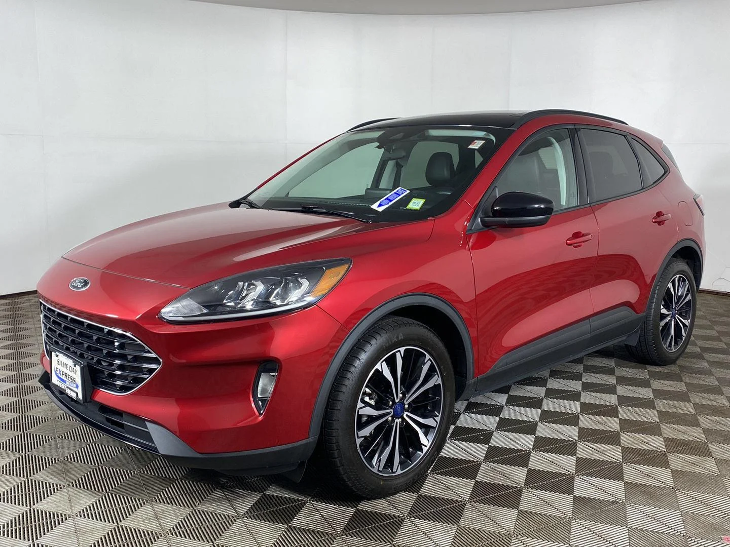 Used 2022 Rapid Red Metallic Tinted Clearcoat Ford SEL image 2