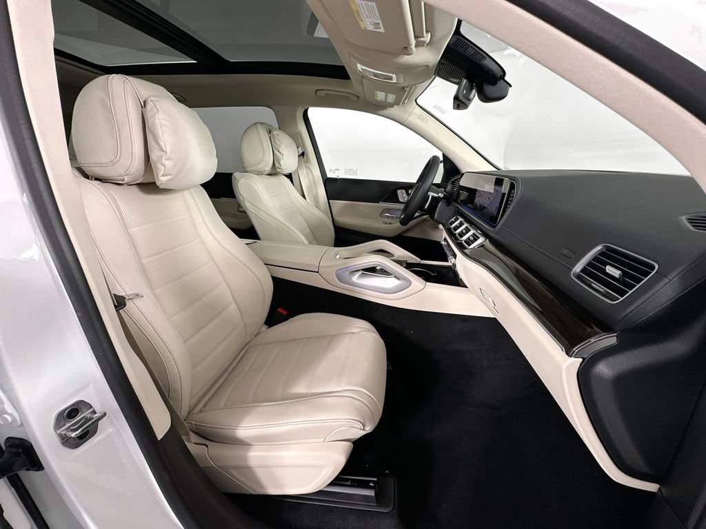 New 2026 Polar White Mercedes-Benz GLS 450 image 30