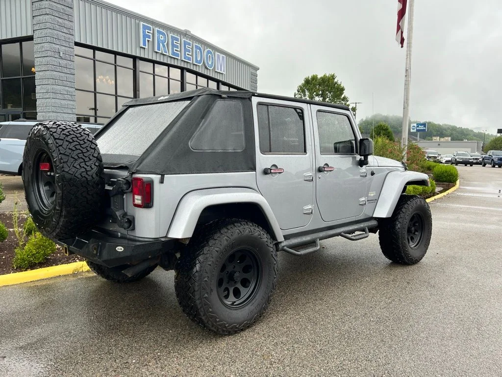 Used 2013 Billet Silver Metallic Jeep Unlimited Sahara image 10