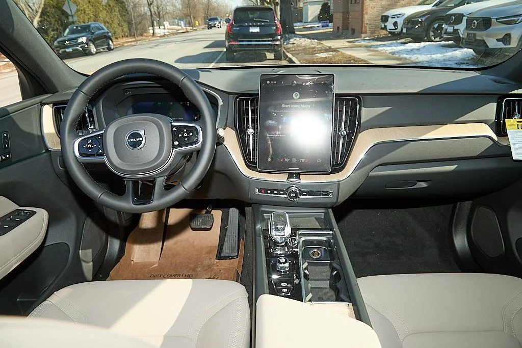 New 2026 Bright Dusk Volvo Plus image 21