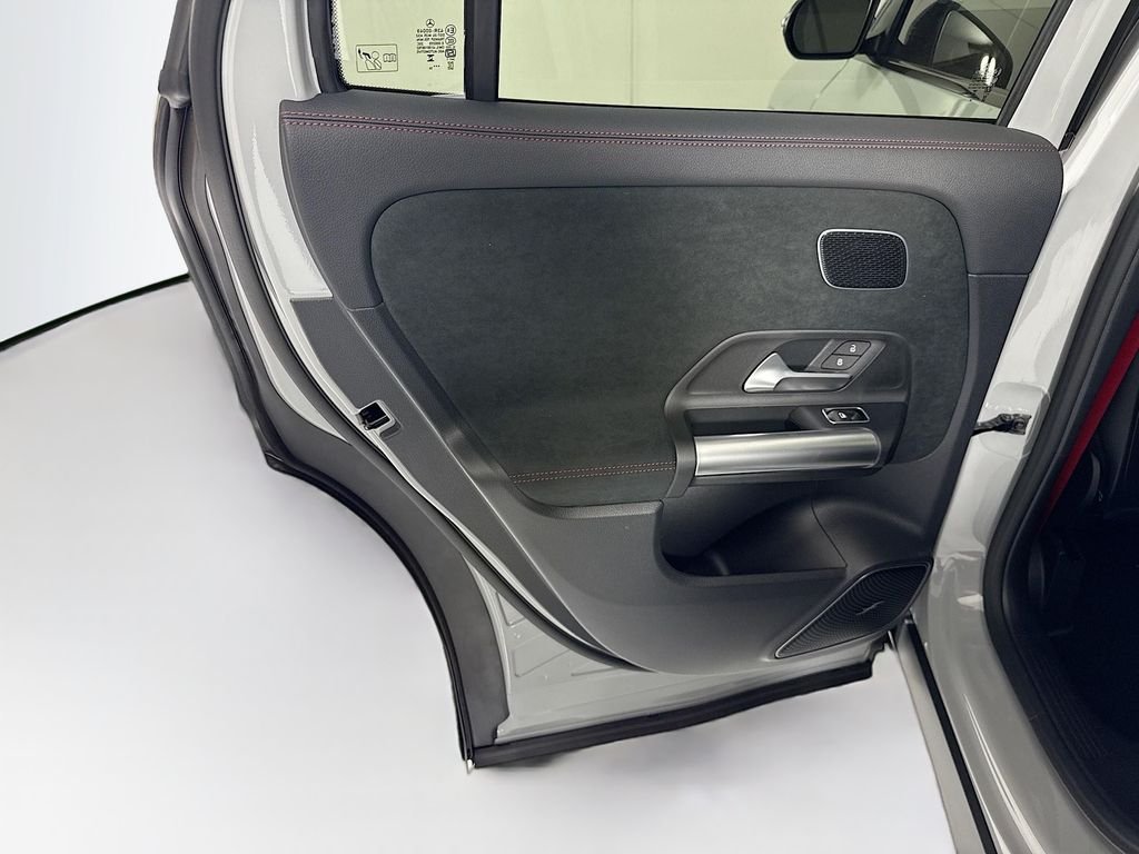 New 2026 MANUFAKTUR Alpine Gray Mercedes-Benz GLA 35 AMG® image 27