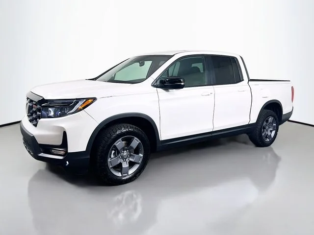 Certified Used 2025 Platinum White Pearl Honda AWD TRAILSPORT image 5