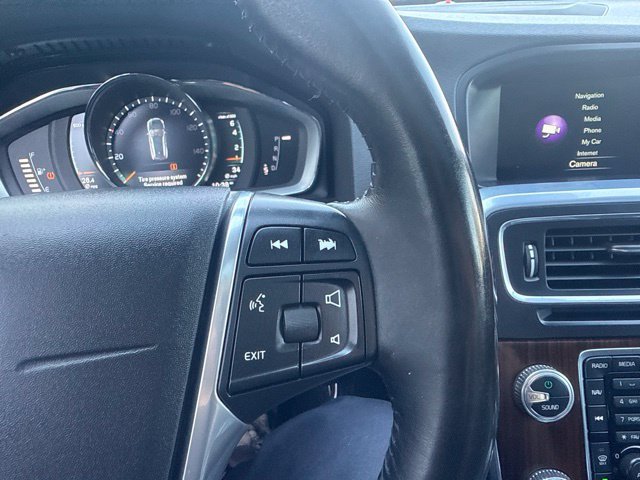 Used 2016 Silver Volvo T5 Platinum image 21