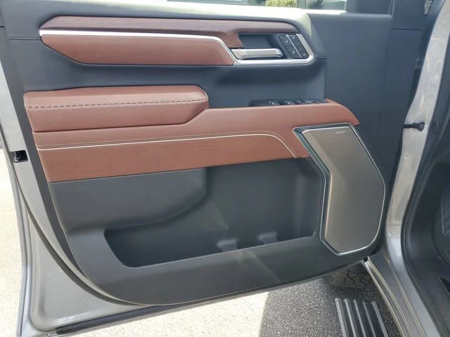 Used 2025 Sterling Metallic GMC Denali Ultimate image 10