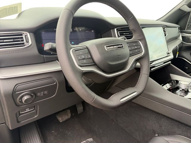 New 2026 Baltic-Gray Metallic Clear-Coat Exterior Paint Jeep Limited Reserve image 13