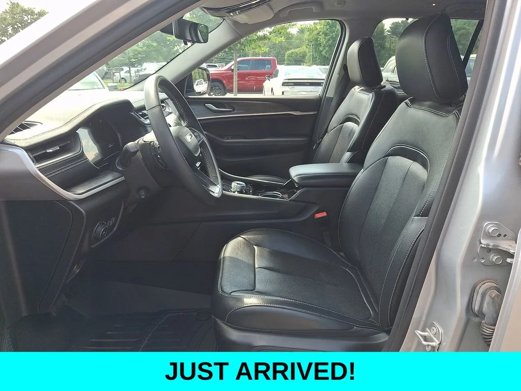 Certified Used 2023 Silver Jeep Limited image 14