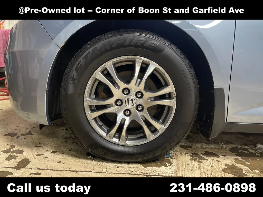 Used 2012  Honda EX-L image 10