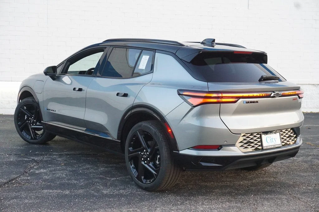 2026 Chevrolet Equinox EV RS - Photo 7