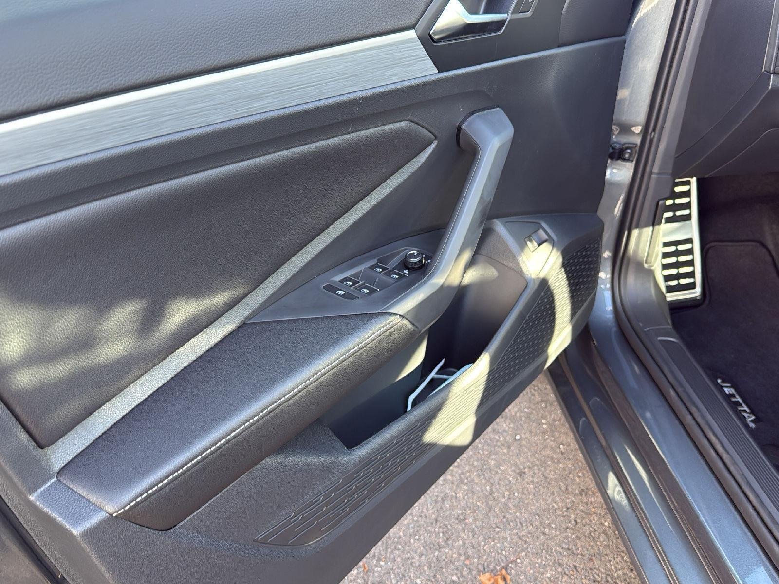 2026 Volkswagen Jetta Sport - Photo 7
