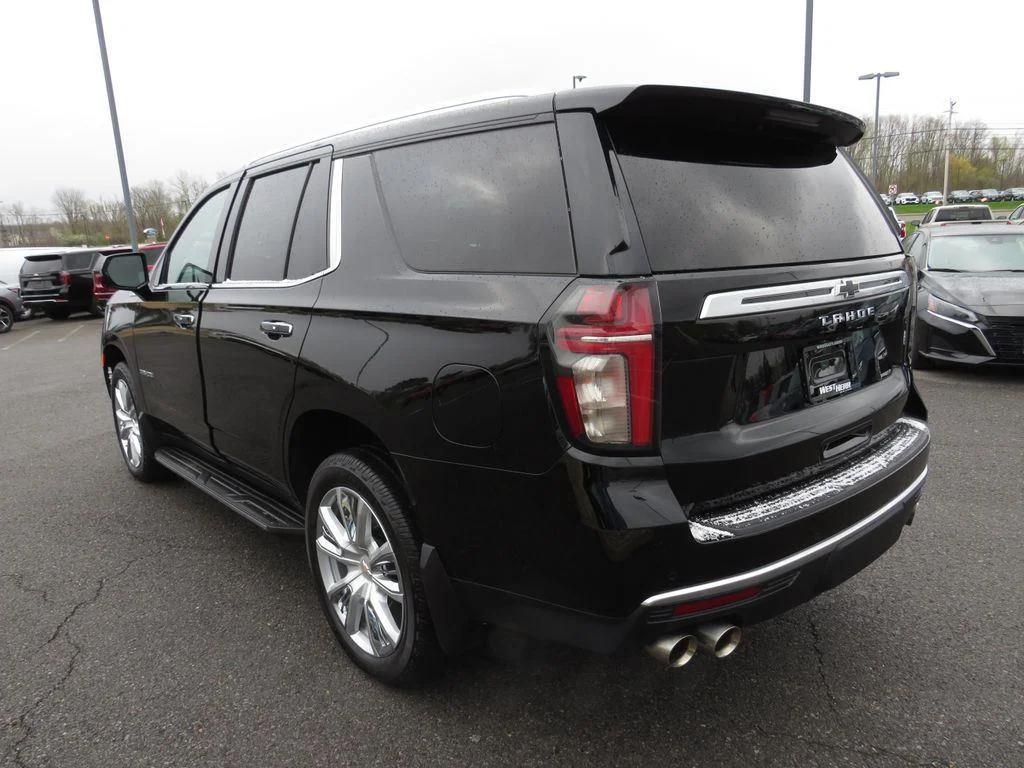 Used 2021 Black Chevrolet High Country image 10