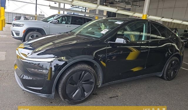 2026 Tesla Model Y's photo