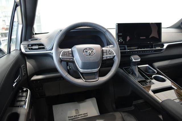 Certified Used 2026 PRECIOUS METAL Toyota  image 39