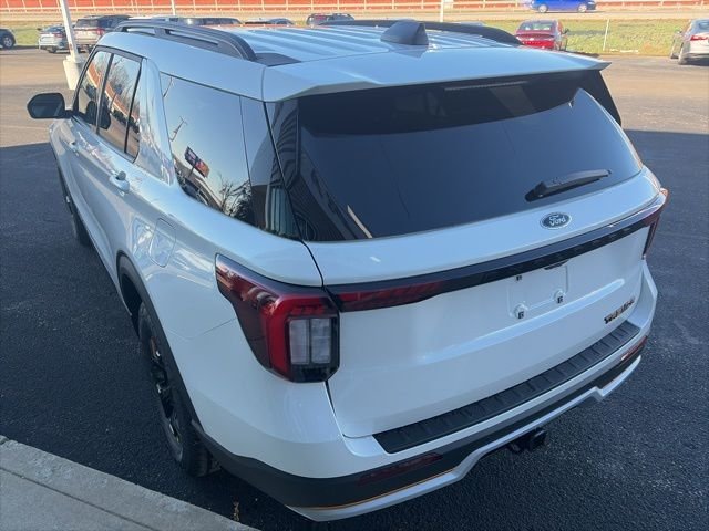 New 2026 Star White Metallic Tri-Coat Ford Tremor® image 6