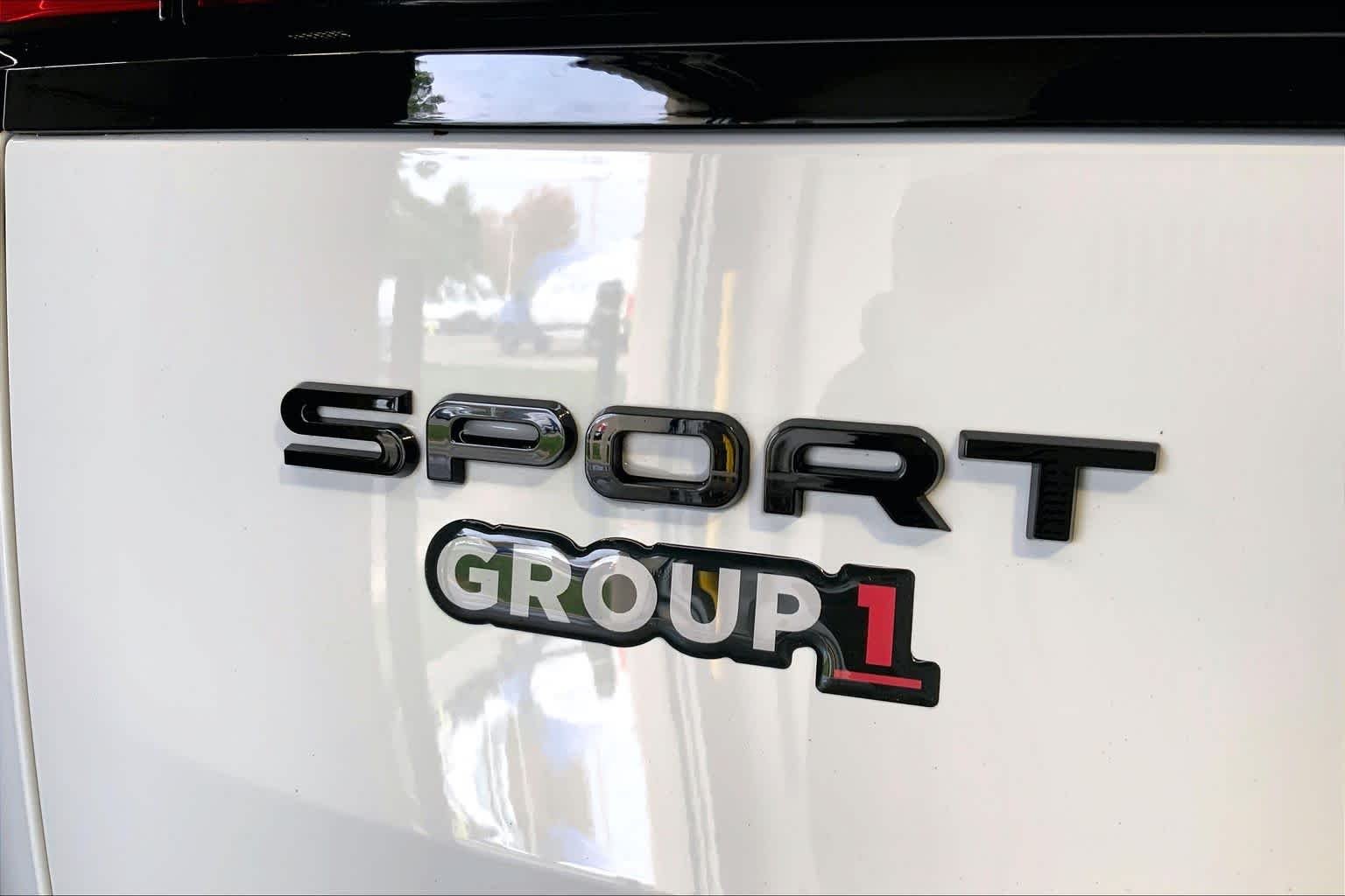 Used 2023 Fuji White Land Rover SE image 37