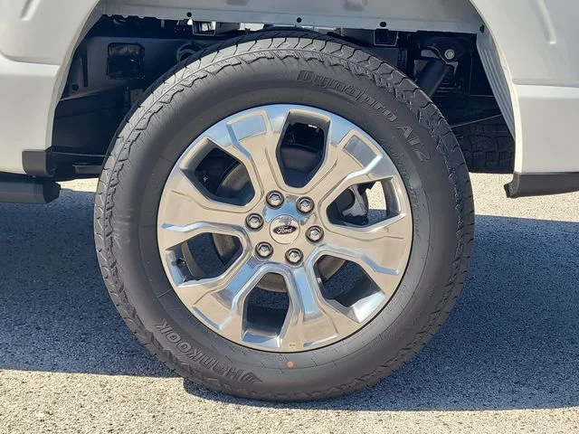 New 2026 White Metallic Ford Platinum image 8