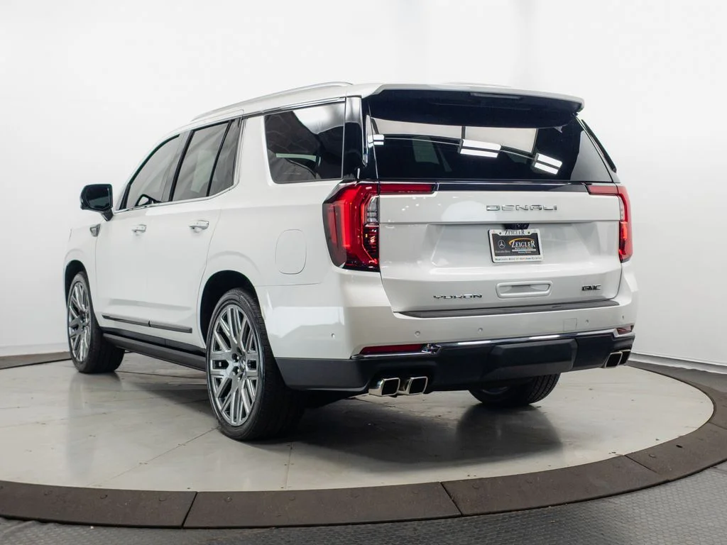 Used 2025 White Frost GMC Denali Ultimate image 28