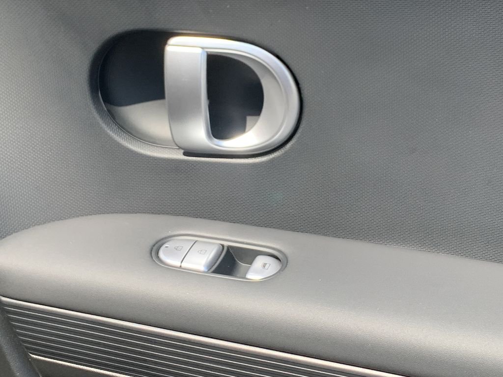 2023 Hyundai IONIQ 5 SE - Photo 34