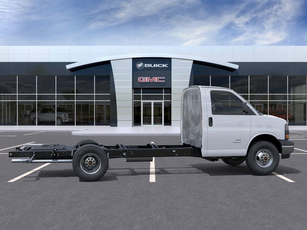 New 2026 GMC Savana Cutaway 4500 4500 Van