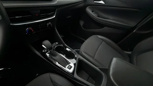 Used 2025 Summit White Buick Preferred image 14