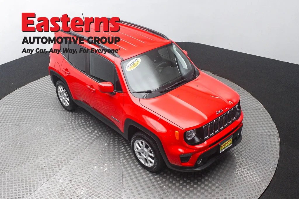 Used 2021 Red Jeep Latitude image 3