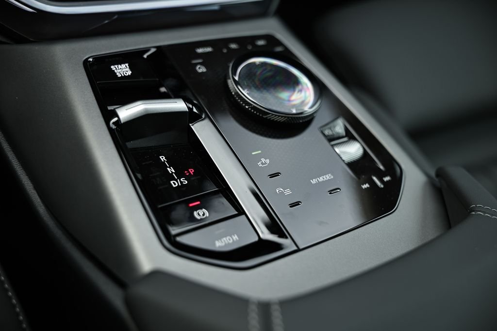 New 2026 Skyscraper Grey Metallic BMW 30 xDrive image 40