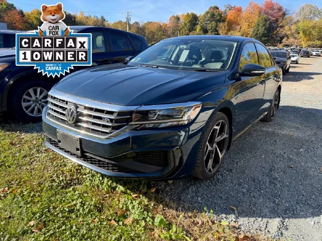 2020 Volkswagen Passat 2.0T R-Line FWD photo