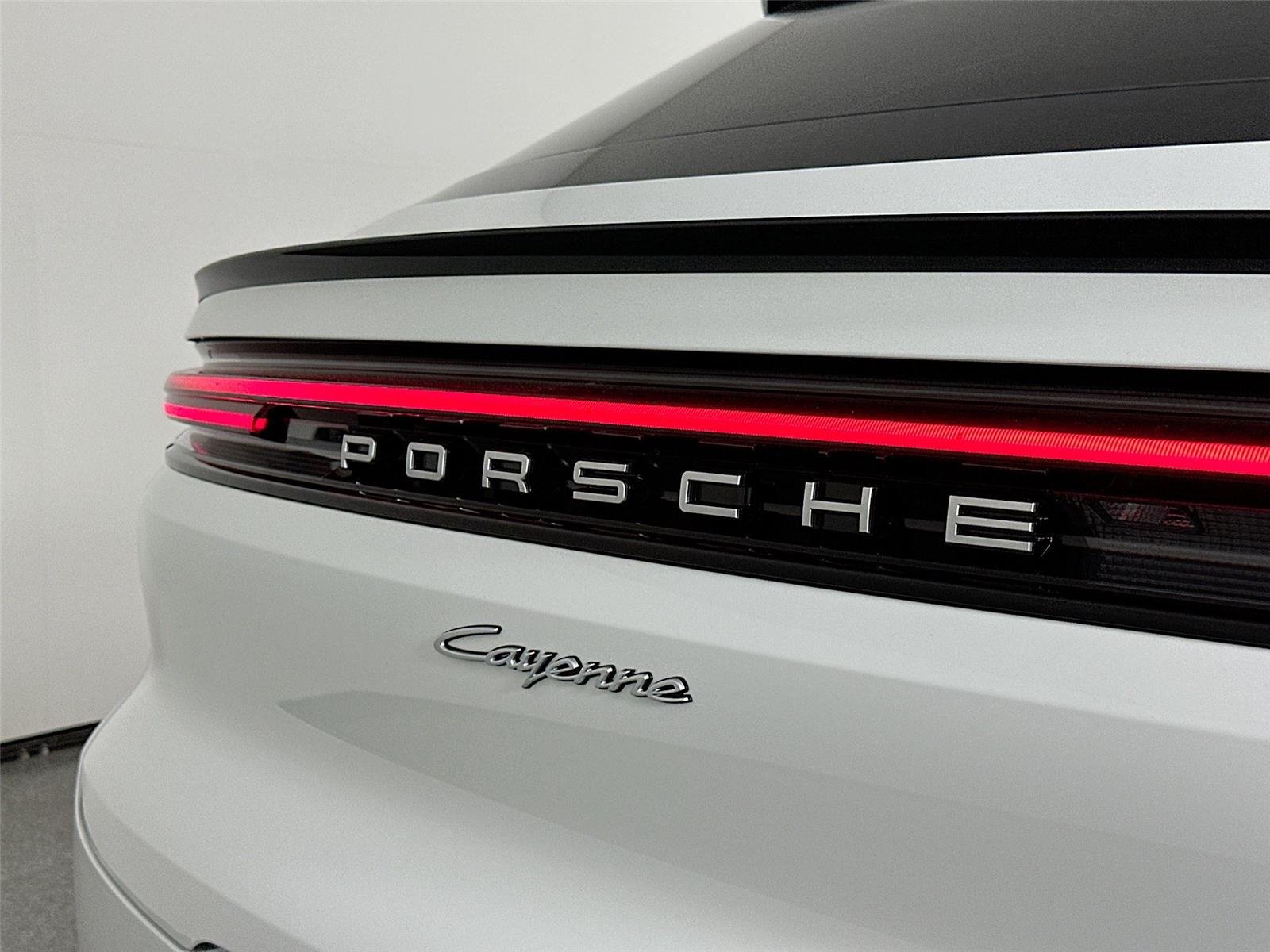 New 2026 White Porsche Cayenne E-Hybrid Coupé image 17