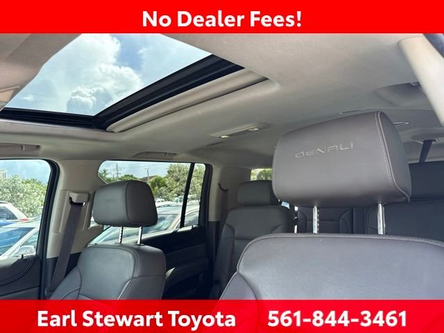 Used 2017 Silver GMC Denali image 23