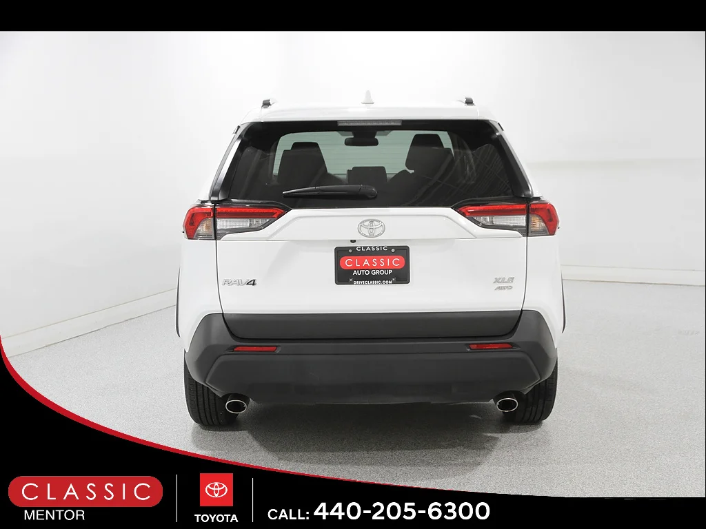 Used 2024 Ice Cap Toyota XLE image 19