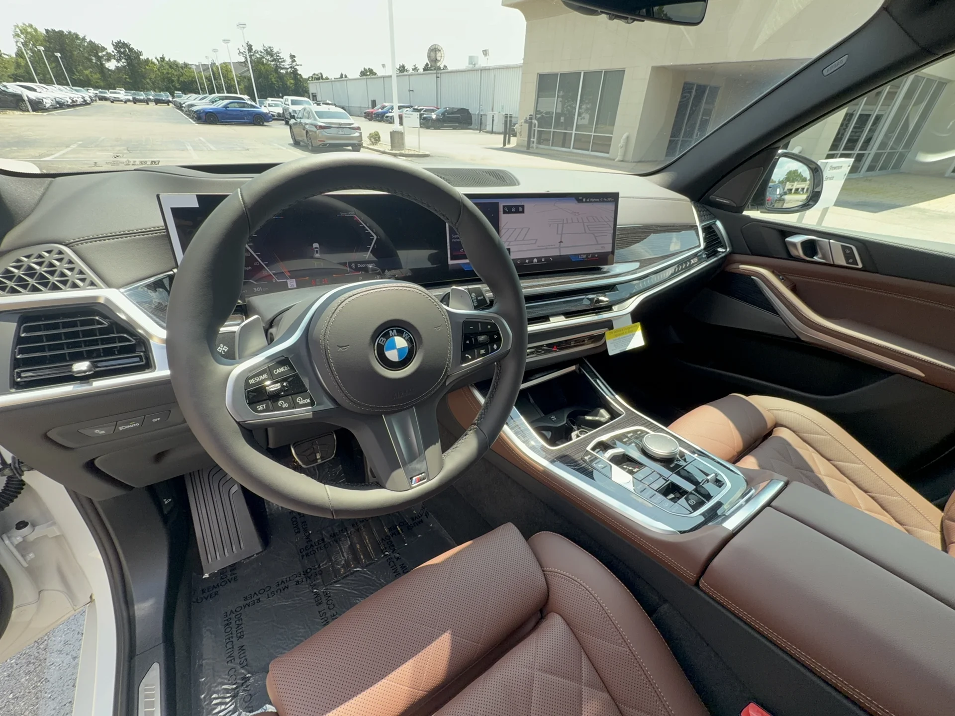New 2026 Mineral White Metallic BMW xDrive40i image 12