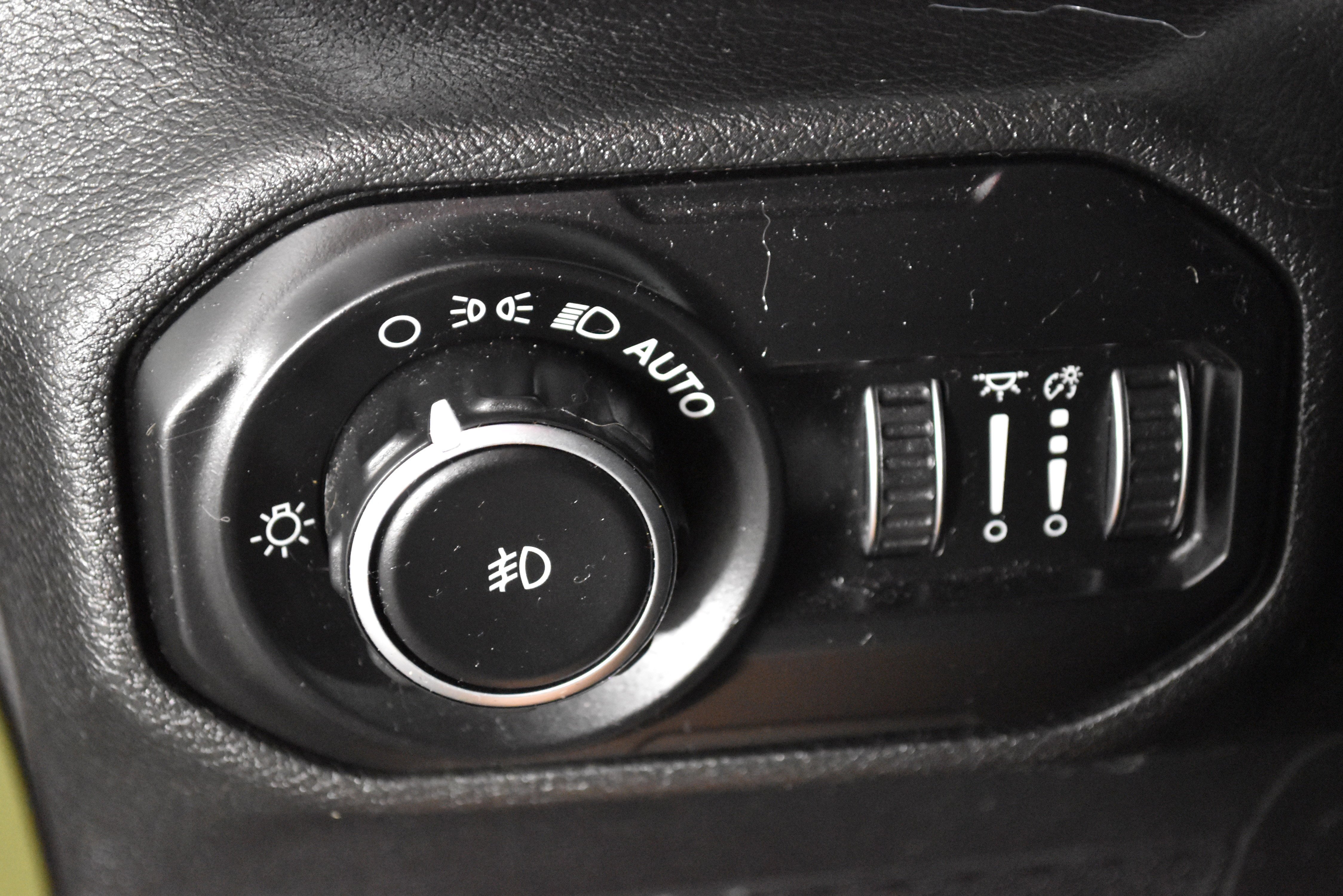 2020 Jeep Wrangler Unlimited Sahara Altitude - Photo 37