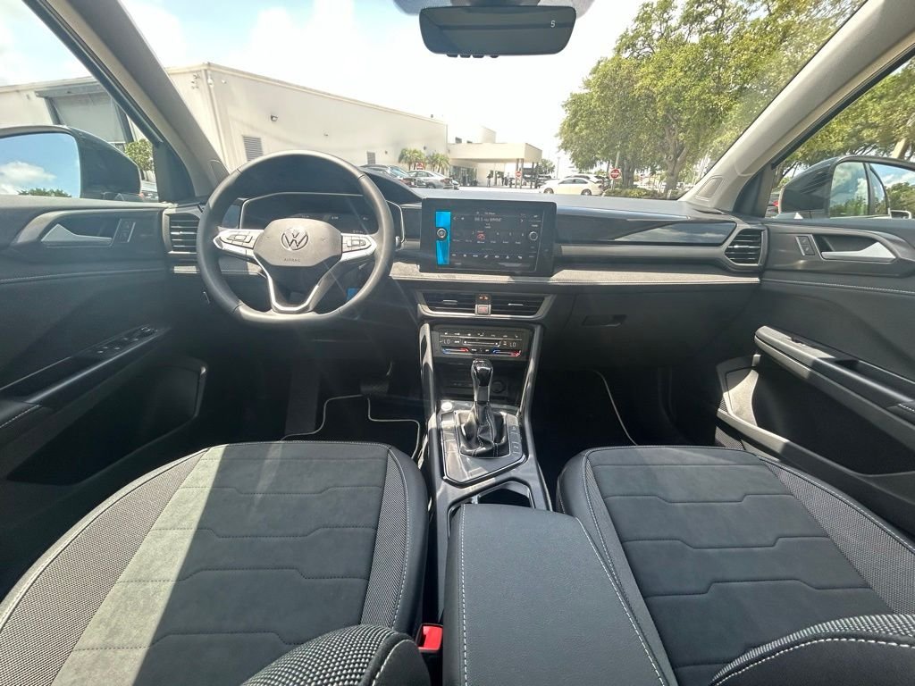 New 2026 White Volkswagen 1.5T SE Black image 10