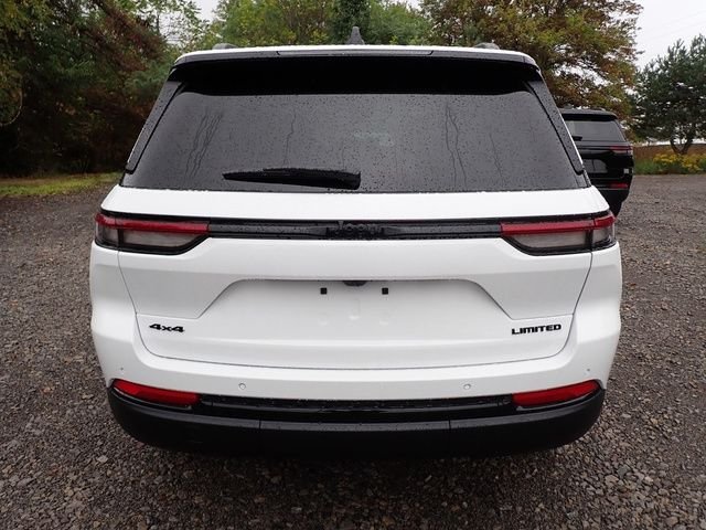 New 2025 Bright White Clear-Coat Exterior Paint Jeep Limited image 4
