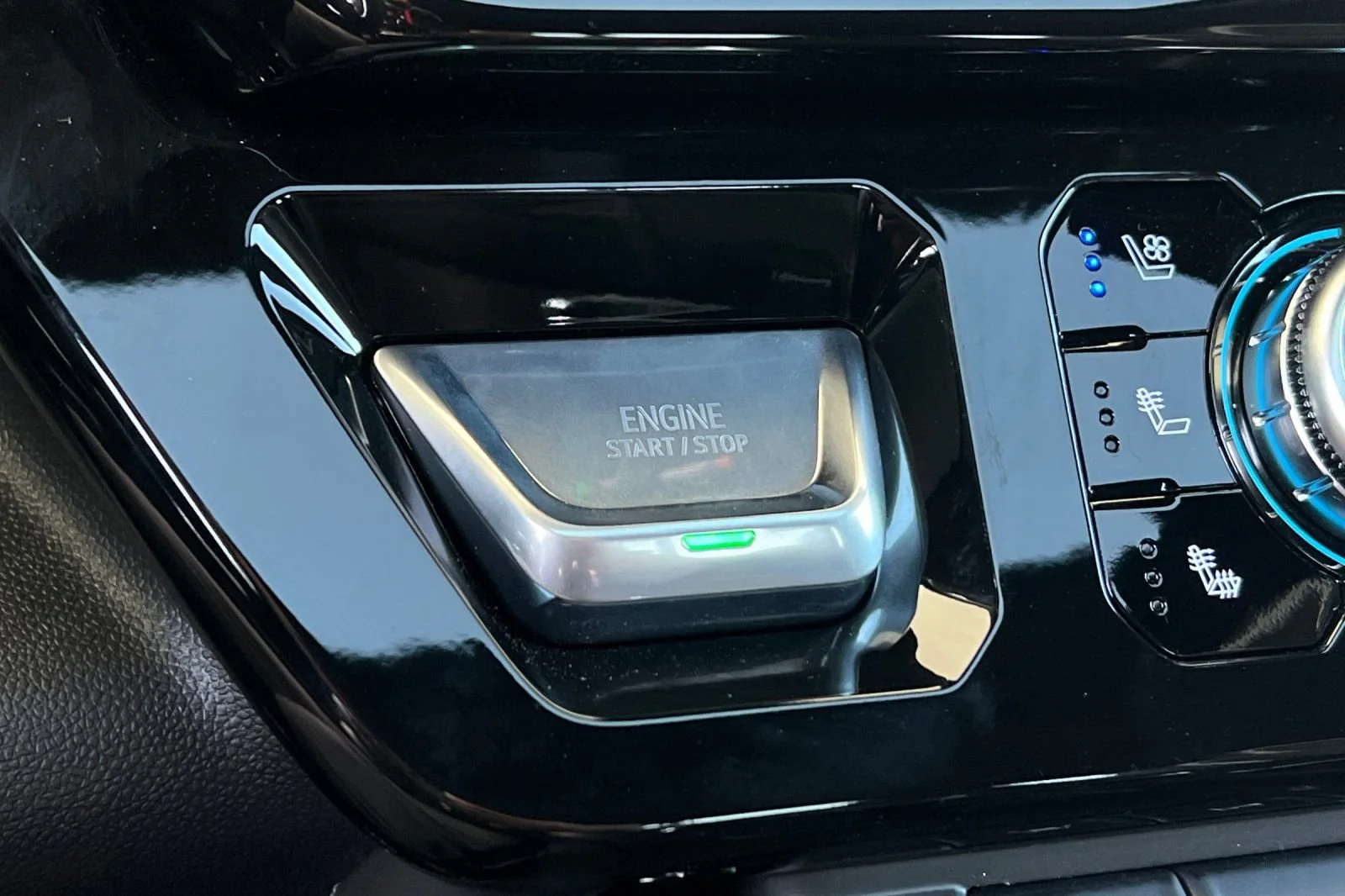 2026 GMC Sierra 1500 AT4X - Photo 21