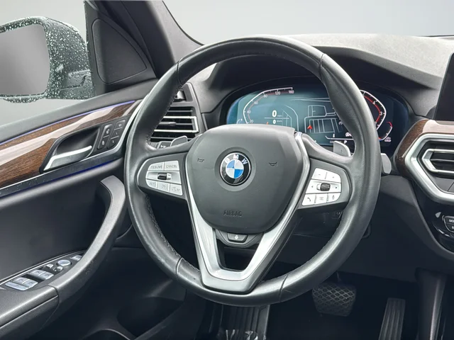 Used 2023  BMW xDrive30i image 38