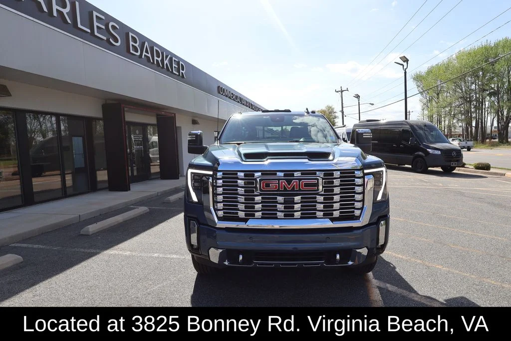 Used 2024 Blue GMC Denali image 10