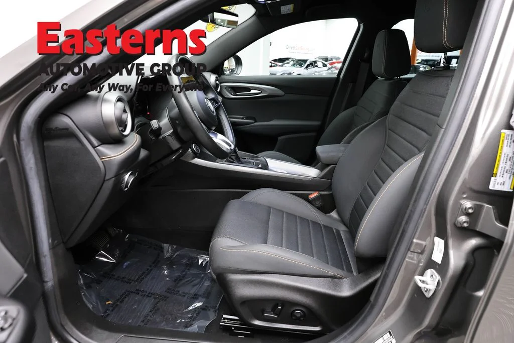 Used 2024 Silver Alfa Romeo Ti image 14