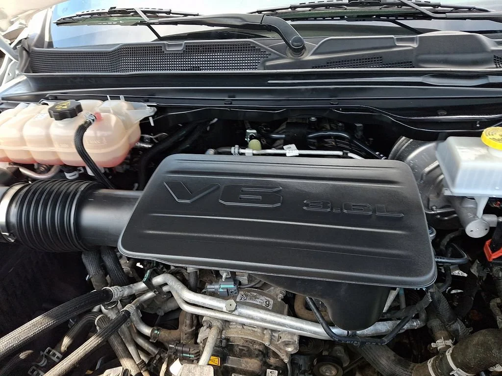 Used 2022 Bright White Clearcoat Ram Big Horn image 30