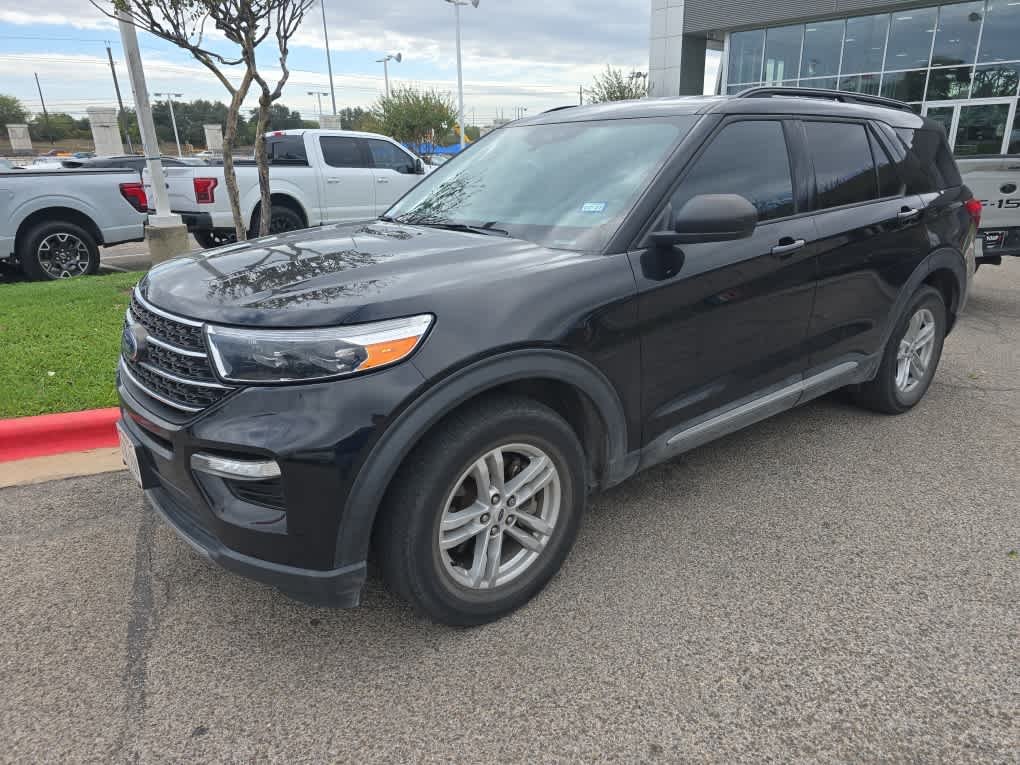 Used 2023 Agate Black Metallic Ford XLT image 2