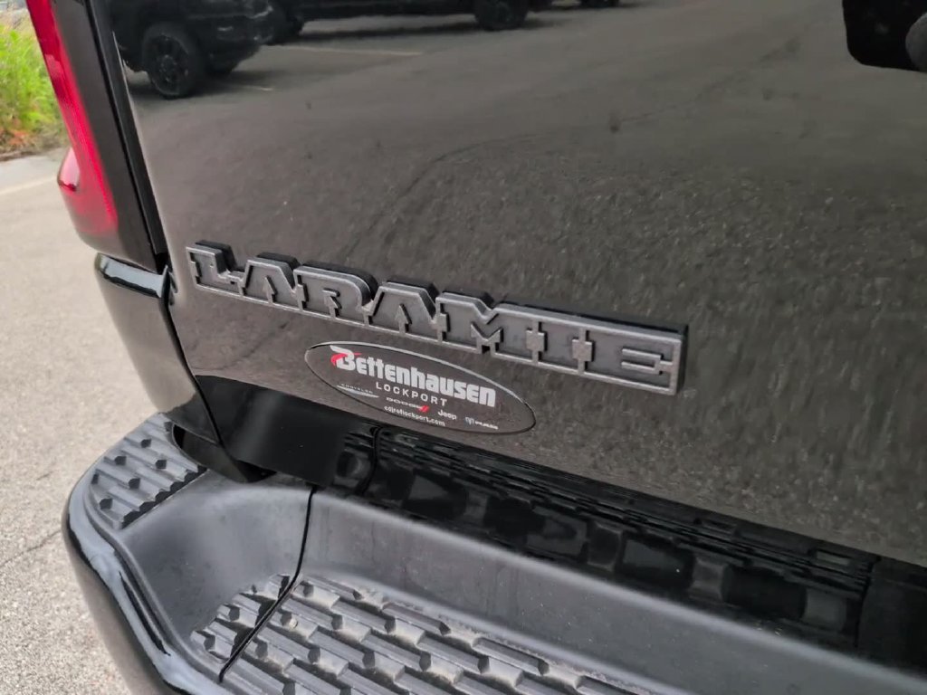New 2026 Diamond Black Crystal Pearl-Coat Exterior Paint RAM Laramie image 8