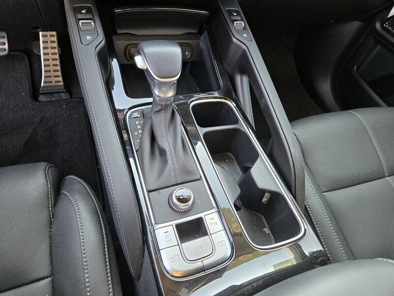 Used 2025 Ebony Black KIA SX FWD image 21