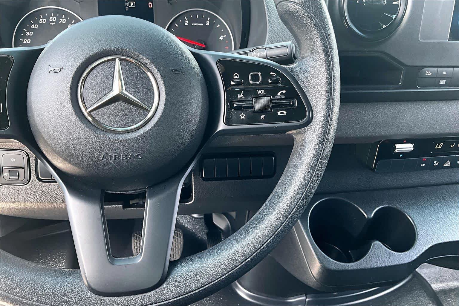 Used 2024 Arctic White Mercedes-Benz  image 27