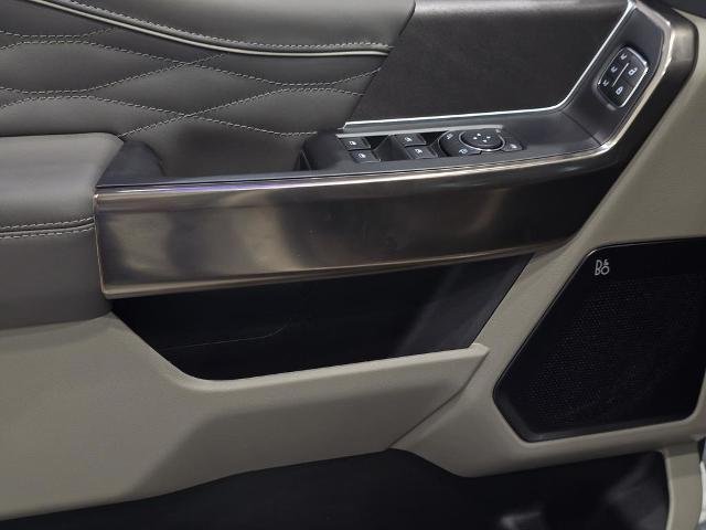 New 2026 Star White Metallic Tri-Coat Ford Platinum® image 42