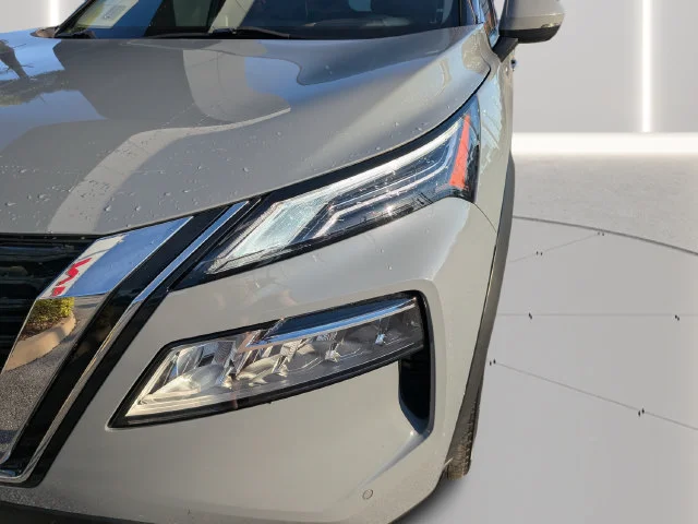 Certified Used 2023 Gray Nissan Platinum image 7