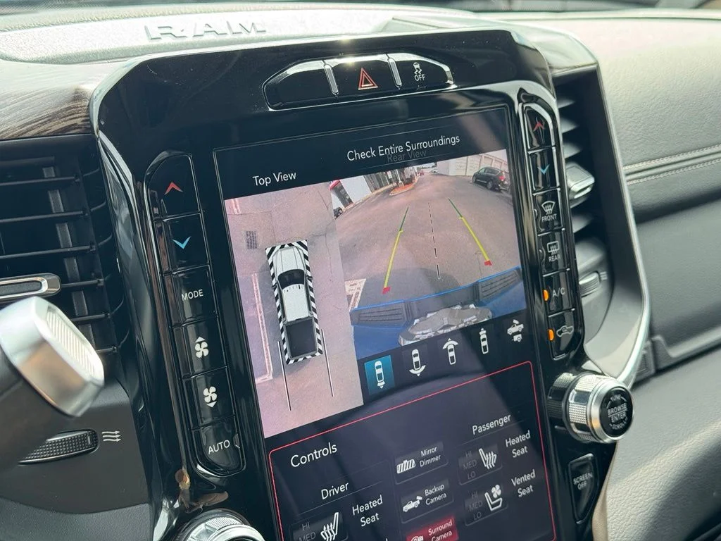 Used 2020 Blue Ram Laramie image 27