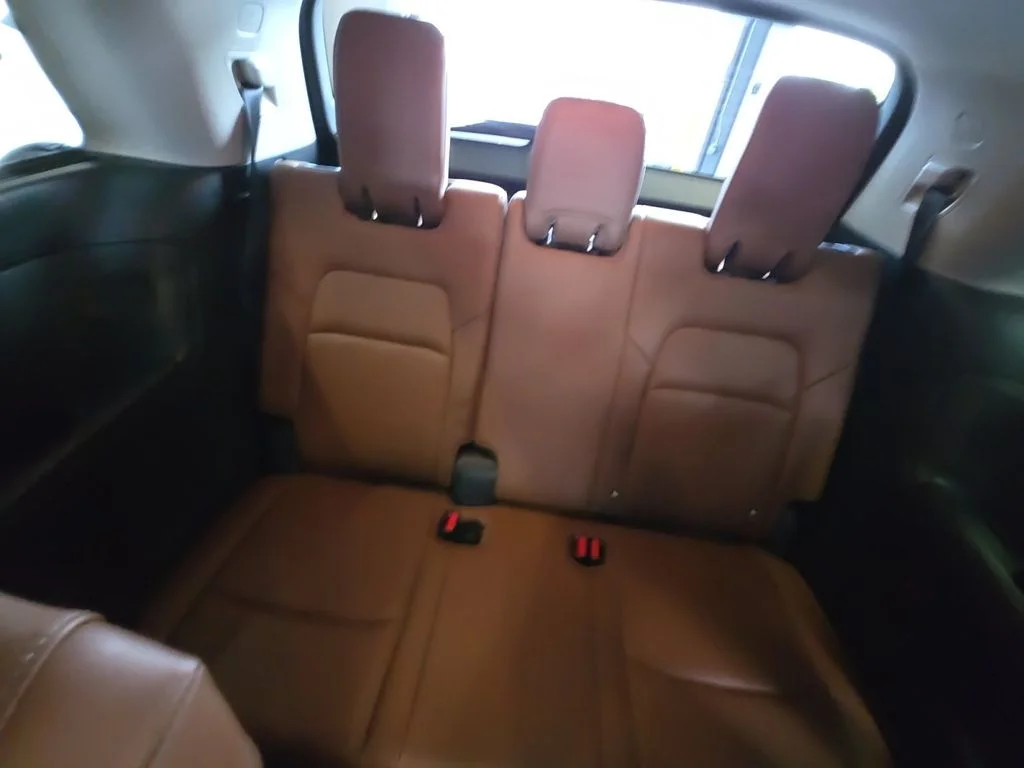 Used 2023 White Nissan Platinum image 30