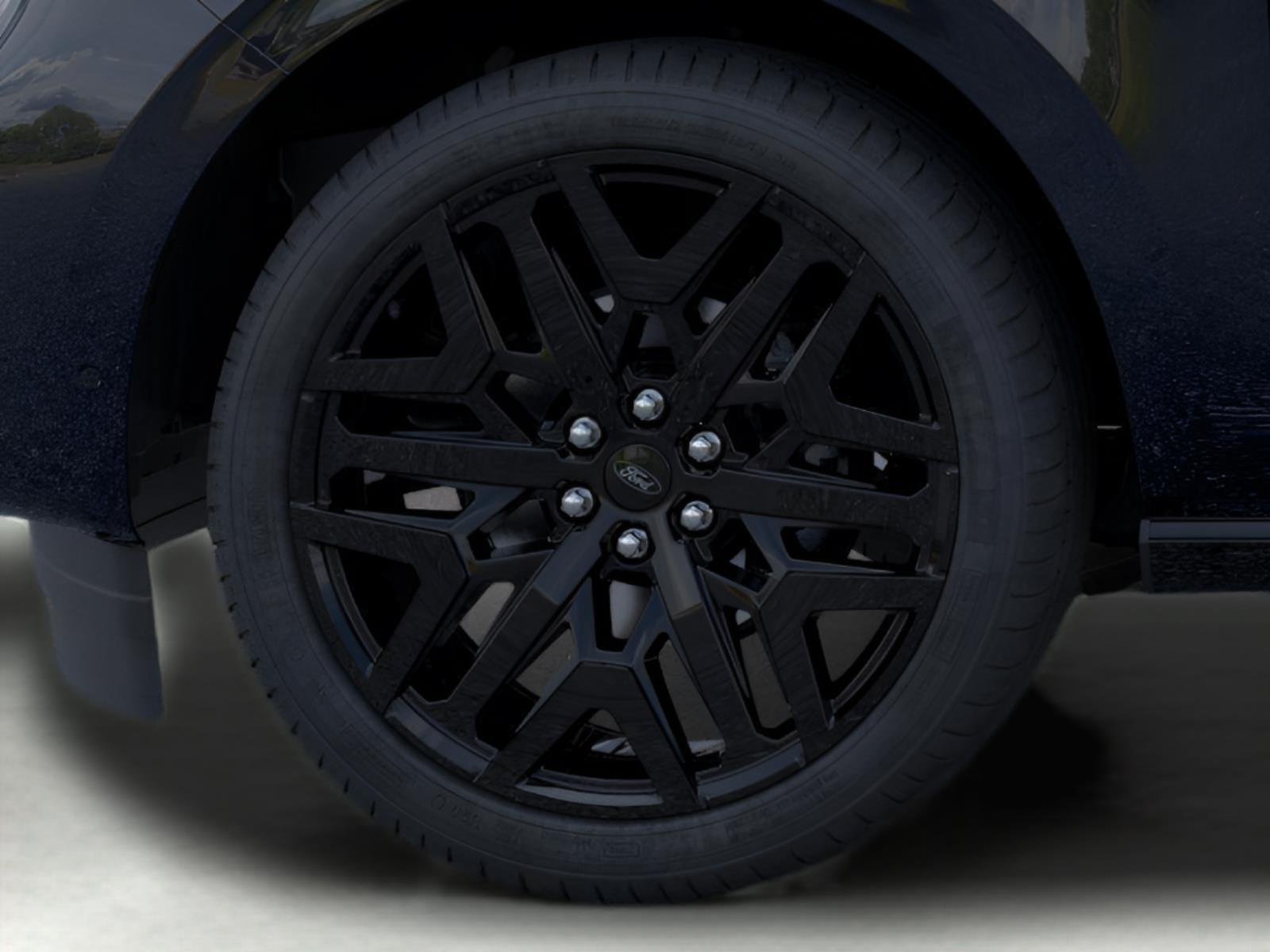 New 2026 Agate Black Metallic Ford MAX Platinum® image 19