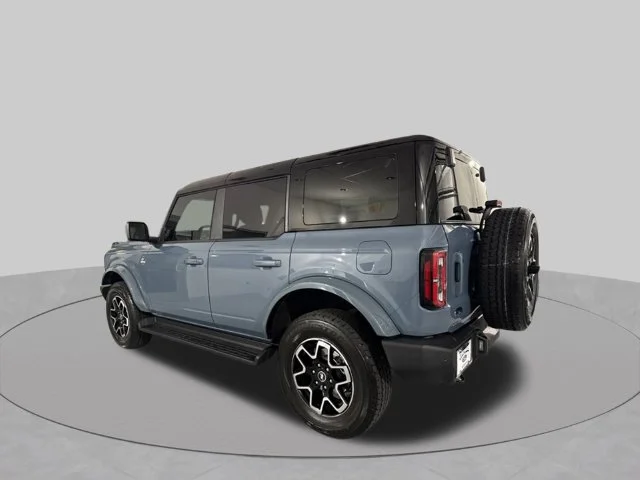 Used 2025 Gray Ford Outer Banks image 7