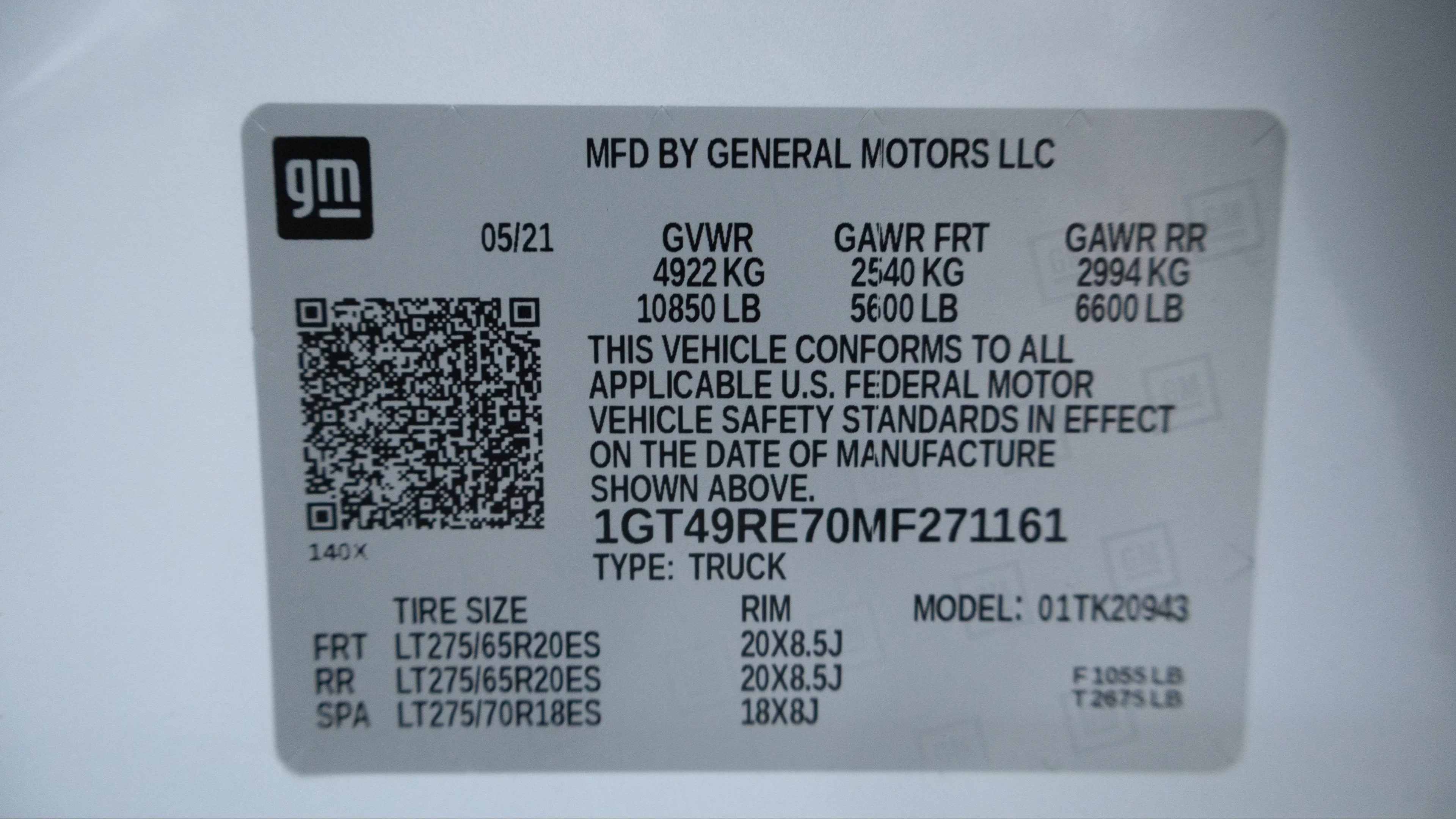 Used 2021 White Frost Tricoat GMC Denali image 25