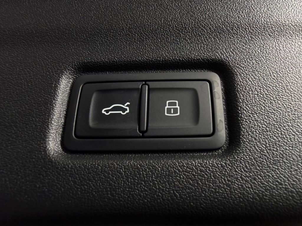 Used 2025 Black Audi Premium Plus quattro image 31
